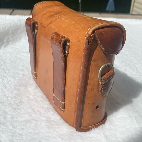 Vintage small tan leather bag - Picture 2 of 3